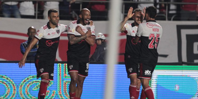 São Paulo F.C. – No Morumbi, Tricolor goleia o Avaí pelo Brasileirão
