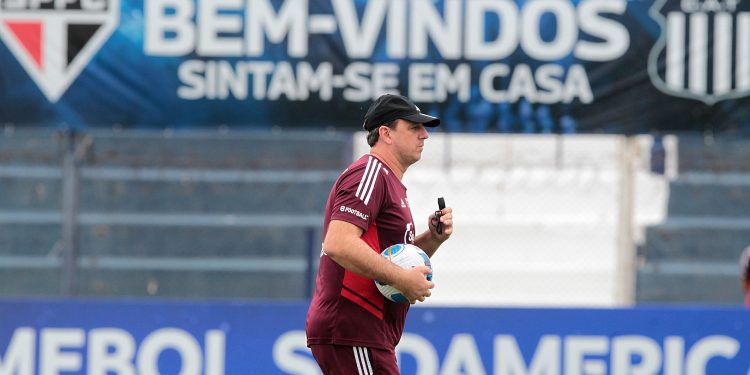 São Paulo F.C. – Tricolor treina em Córdoba – SPFC São Paulo F.C. – Tricolor treina em Córdoba – SPFC