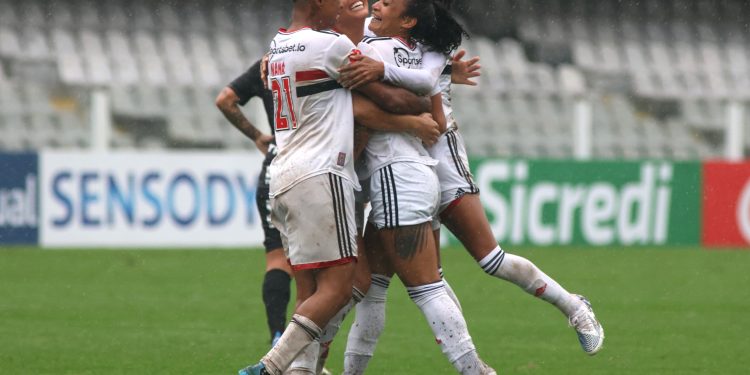 São Paulo F.C. – Tricolor vence o San-São com goleada na Vila Belmiro