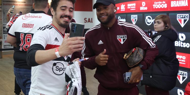 São Paulo F.C. – SPFCtv: bastidores de São Paulo 4 x 0 Avaí São Paulo F.C. – SPFCtv: bastidores de São Paulo 4 x 0 Avaí