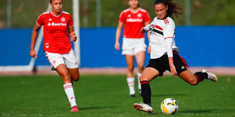 São Paulo F.C. – Serrana passa bem após cirurgia no joelho São Paulo F.C. – Serrana passa bem após cirurgia no joelho