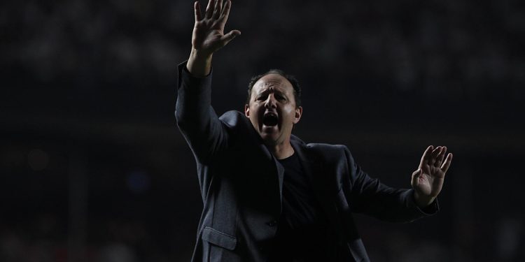 São Paulo F.C. – Ceni: “Me dá orgulho ver o time na final, e o Morumbi com 54 mil pessoas” São Paulo F.C. – Ceni: “Me dá orgulho ver o time na final, e o Morumbi com 54 mil pessoas”
