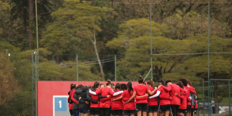 São Paulo F.C. – São Paulo finaliza preparação para estreia no Paulista Feminino Sub-17 São Paulo F.C. – São Paulo finaliza preparação para estreia no Paulista Feminino Sub-17