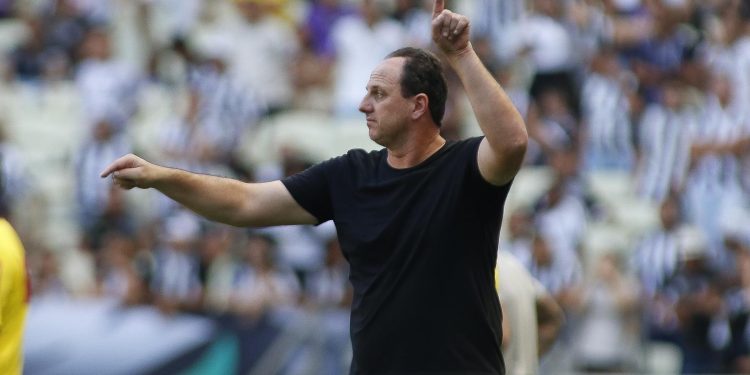 São Paulo F.C. – Entrevista coletiva na Arena Castelão: Rogério Ceni