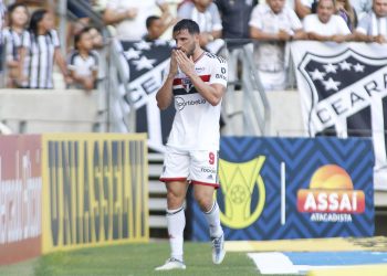 São Paulo F.C. – Após vitória no Ceará, Calleri já convoca torcida para duelo com o Avaí