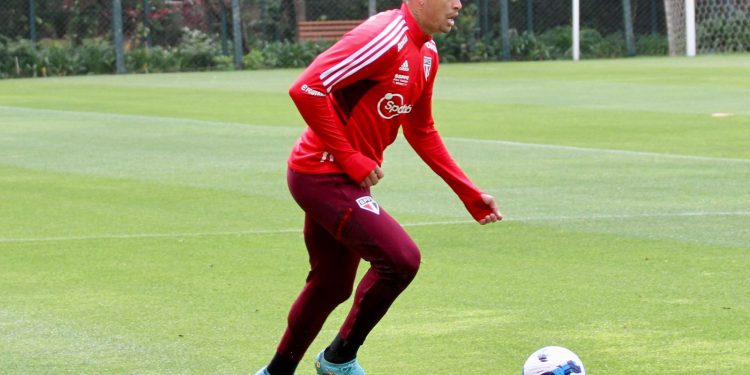 São Paulo F.C. – Tricolor treina de olho em confronto com Atlético-GO