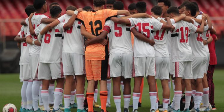 São Paulo F.C. – Sub-15 empata com o Santos na primeira semi do Paulista São Paulo F.C. – Sub-15 empata com o Santos na primeira semi do Paulista