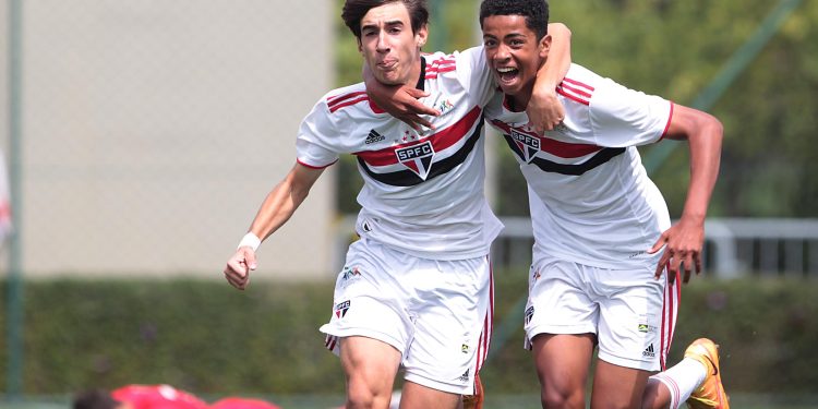 São Paulo F.C. – Sub-15 e Sub-17 avançam às semifinais do Paulista São Paulo F.C. – Sub-15 e Sub-17 avançam às semifinais do Paulista