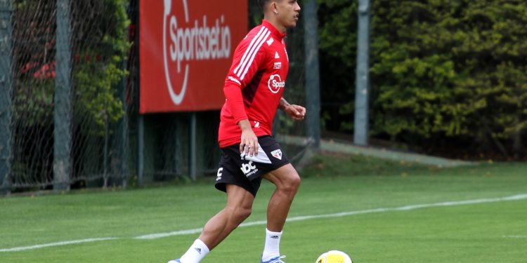 São Paulo F.C. – Elenco segue com os ajustes para duelo em BH São Paulo F.C. – Elenco segue com os ajustes para duelo em BH