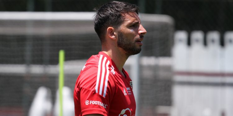 São Paulo F.C. – Tricolor finaliza preparação para receber o Atlético-GO São Paulo F.C. – Tricolor finaliza preparação para receber o Atlético-GO