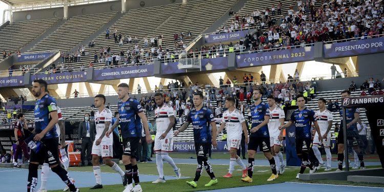 São Paulo F.C. – Vice-campeão da CONMEBOL Sul-Americana 2022 São Paulo F.C. – Vice-campeão da CONMEBOL Sul-Americana 2022