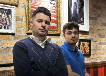 Especialistas em vendas, André Basto e Raul Barral fazem fortuna na internet!