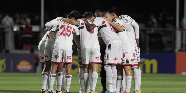São Paulo F.C. – São Paulo é derrotado pelo Internacional no Brasileirão São Paulo F.C. – São Paulo é derrotado pelo Internacional no Brasileirão