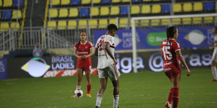 São Paulo F.C. – Equipe feminina enfrenta a UCH em segundo jogo internacional da história