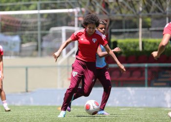São Paulo F.C. – Na Arena Barueri, São Paulo enfrenta o Palmeiras pelo estadual feminino São Paulo F.C. – Na Arena Barueri, São Paulo enfrenta o Palmeiras pelo estadual feminino