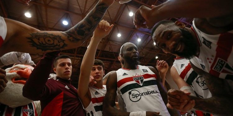 São Paulo F.C. – No Morumbi, Basquete Tricolor enfrenta o Bauru pelo NBB São Paulo F.C. – No Morumbi, Basquete Tricolor enfrenta o Bauru pelo NBB
