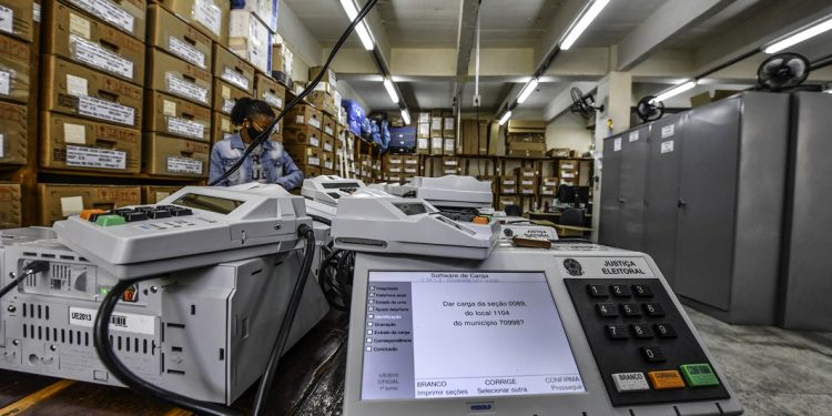 Quase 500 mil eleitores digitaram 22 para governador de SP e votaram nulo