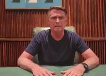 Em vídeo, Bolsonaro faz apelo para desobstrução das rodovias