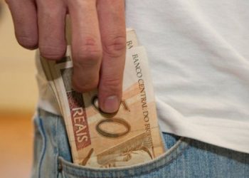 Salário dos brasileiros cresce em todas as regiões no 3º trimestre