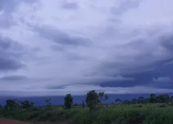 Frente fria inesperada chega a Rondônia trazendo temporais