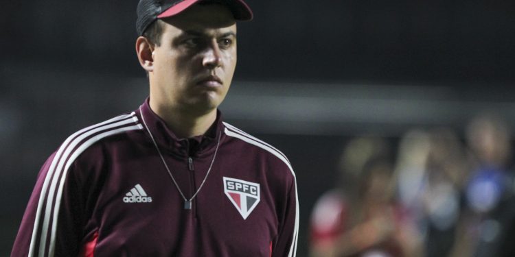 São Paulo F.C. – Lucas Piccinato deixa o comando da equipe feminina