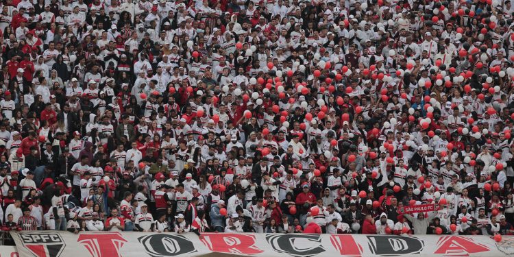 São Paulo F.C. – Temporada de recordes da torcida são-paulina São Paulo F.C. – Temporada de recordes da torcida são-paulina