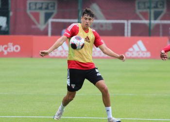 São Paulo F.C. – Com diferentes estações de trabalho, elenco segue com os preparativos