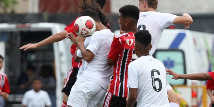 São Paulo F.C. – Sub-16 goleia em estreia de torneio e Sub-13 se desde do Paulista São Paulo F.C. – Sub-16 goleia em estreia de torneio e Sub-13 se desde do Paulista