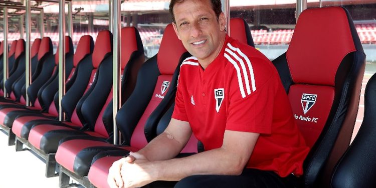 São Paulo F.C. – Com 100% de aproveitamento, Belletti reforça elenco focado na Copinha São Paulo F.C. – Com 100% de aproveitamento, Belletti reforça elenco focado na Copinha