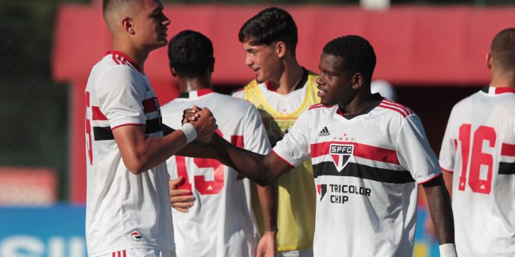 São Paulo F.C. – Já classificado e líder do grupo, São Paulo encara o Marília pela Copinha