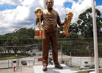 São Paulo F.C. – Estátua de Telê Santana é inaugurada no Morumbi