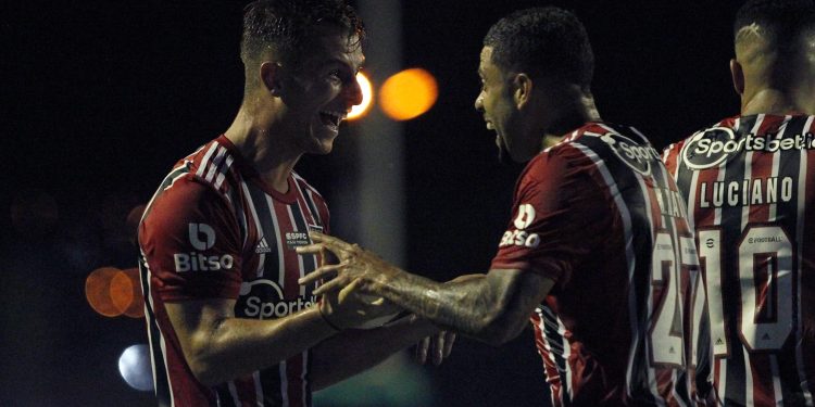 São Paulo F.C. – São Paulo vence o São Bento e garante classificação antecipada no Paulista São Paulo F.C. – São Paulo vence o São Bento e garante classificação antecipada no Paulista