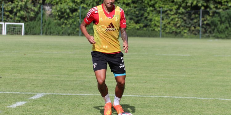 São Paulo F.C. – Nestor treina com o elenco