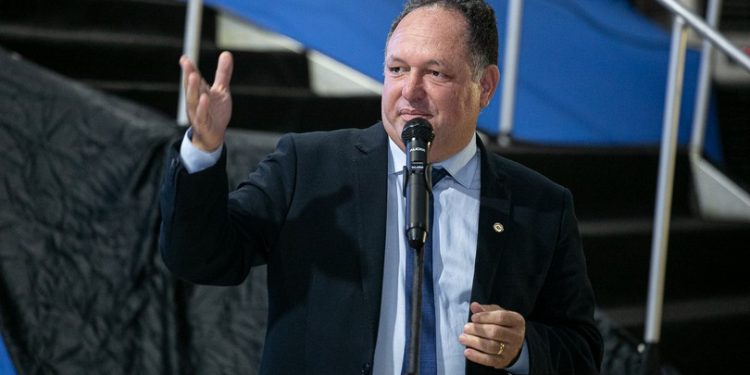 Deputado Pedro Fernandes busca prorrogação da redução do ICMS no comércio interestadual de gado