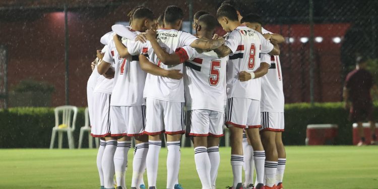 São Paulo F.C. – Sub-20 vai à Bahia em busca de segunda vitória no Brasileiro São Paulo F.C. – Sub-20 vai à Bahia em busca de segunda vitória no Brasileiro