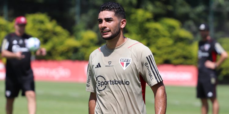 São Paulo F.C. – Elenco avança nos preparativos para estreia na CONMEBOL Sul-Americana São Paulo F.C. – Elenco avança nos preparativos para estreia na CONMEBOL Sul-Americana