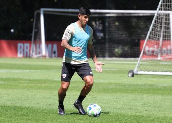 São Paulo F.C. – Elenco abre a semana com treino em dois períodos