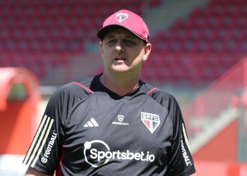 São Paulo F.C. – Rogério Ceni promove ajustes táticos na equipe