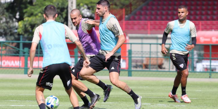 São Paulo F.C. – Em transição, Calleri treina com o grupo São Paulo F.C. – Em transição, Calleri treina com o grupo
