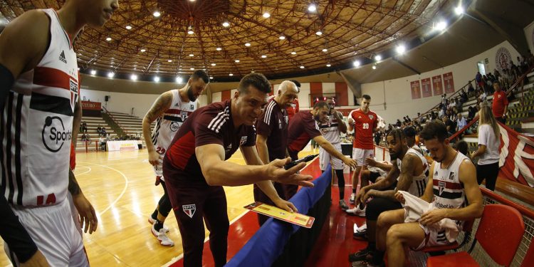 São Paulo F.C. – No Rio, Basquete Tricolor visita o Flamengo pelo NBB