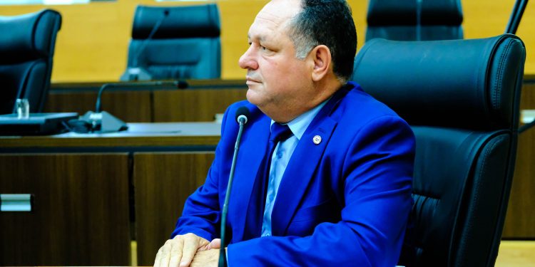 Pedro Fernandes pede ao IBGE novo levantamento populacional em cidades rondonienses, que podem ter graves prejuízos em suas receitas
