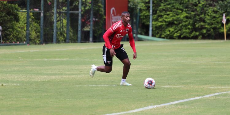 São Paulo F.C. – São Paulo tem três novidades para enfrentar o Botafogo-SP São Paulo F.C. – São Paulo tem três novidades para enfrentar o Botafogo-SP