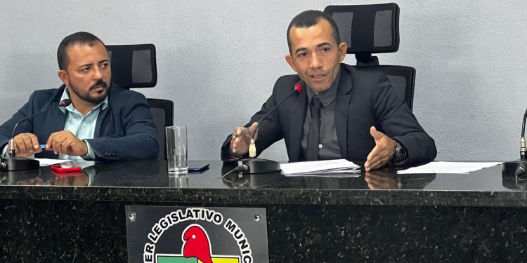 Presidente vereador Herlon pede apoio da população de Cujubim ao Censo do IBGE Presidente vereador Herlon pede apoio da população de Cujubim ao Censo do IBGE