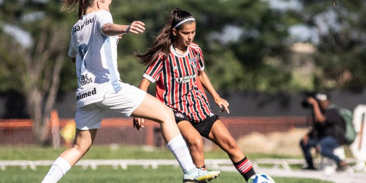 São Paulo F.C. – Sub-16 vence e sub-14 empata na Liga de Desenvolvimento Feminina São Paulo F.C. – Sub-16 vence e sub-14 empata na Liga de Desenvolvimento Feminina