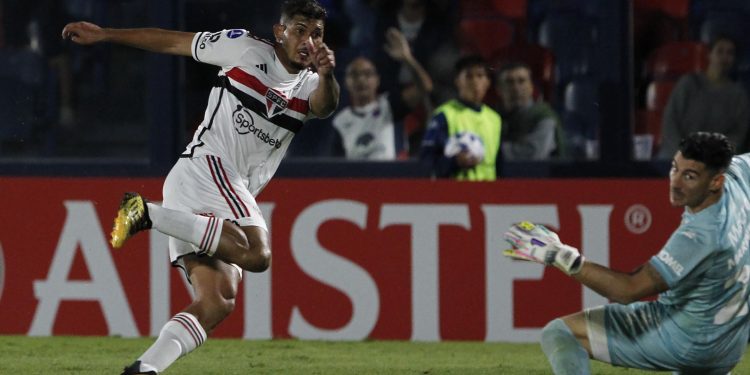 São Paulo F.C. – São Paulo vence Tigre na estreia da CONMEBOL Sul-Americana