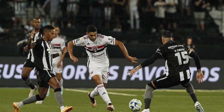 São Paulo F.C. – Na estreia do Brasileiro, São Paulo sofre derrota para o Botafogo