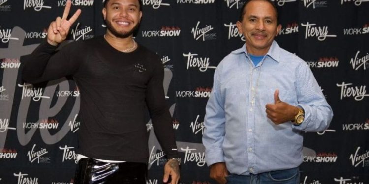 Tierry e Manoel Gomes realizam show no Camarote Lounge em Connecticut no Estados Unidos Tierry e Manoel Gomes realizam show no Camarote Lounge em Connecticut no Estados Unidos