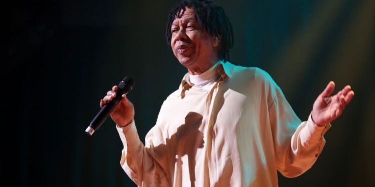 Djavan se apresenta com a Turnê D no The Town Hall, em Manhattan, New York