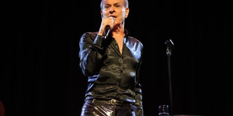 Ney Matogrosso se apresenta em The Town Hall em New York com casa lotada Ney Matogrosso se apresenta em The Town Hall em New York com casa lotada