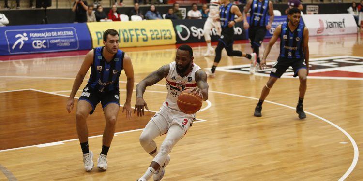 São Paulo F.C. – Fora de casa, Basquete Tricolor volta a enfrentar o Pinheiros pelo NBB São Paulo F.C. – Fora de casa, Basquete Tricolor volta a enfrentar o Pinheiros pelo NBB